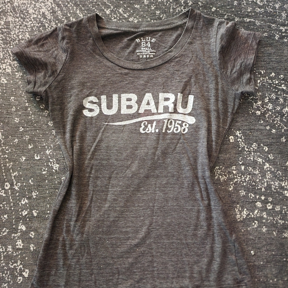 Womens Heather gray subaru tshirt small